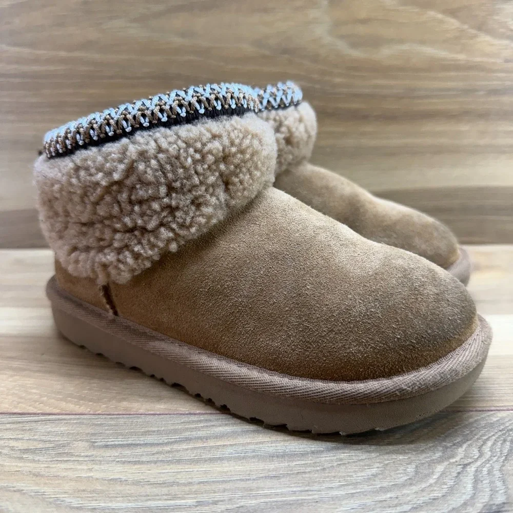 UGG Ultra Mini Maxi Curly Sherpa Boots Little Girls 12 Chestnut Suede Zip Cozy